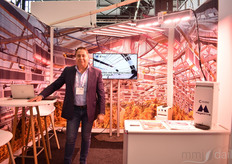 George Mekhtarian presenting California Lightworks’ MegaDrive system. “This is a unique, patented solution that removes all power electronics from fixtures and centralizes them in a 10Kw power pack.”